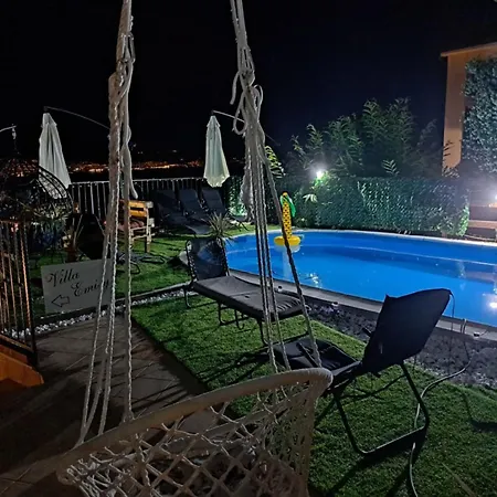 In Der Emily Mit Herrlichem Meerblick By Interhome アパート