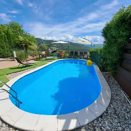 In Der Emily Mit Herrlichem Meerblick By Interhome *