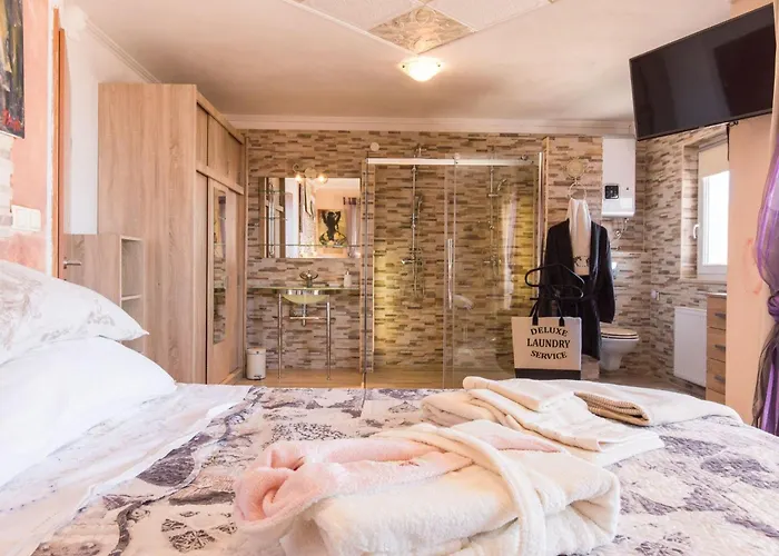 In Der Emily Mit Herrlichem Meerblick By Interhome Daire