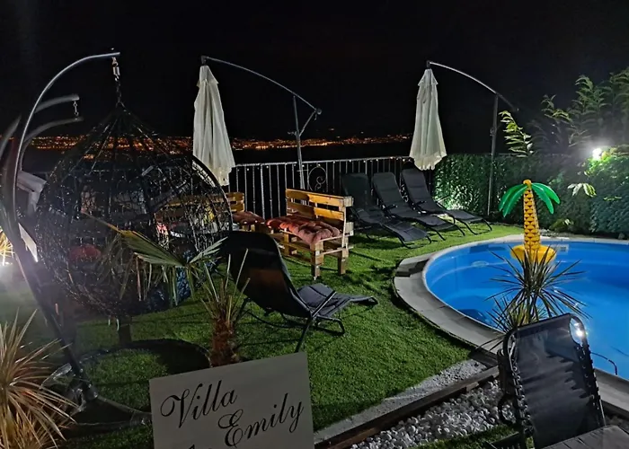 In Der Emily Mit Herrlichem Meerblick By Interhome Opric