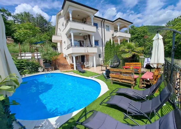 In Der Emily Mit Herrlichem Meerblick By Interhome *