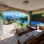 In Der Emily Mit Herrlichem Meerblick By Interhome Opric