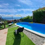 In Der Emily Mit Herrlichem Meerblick By Interhome Апартаменты Opric