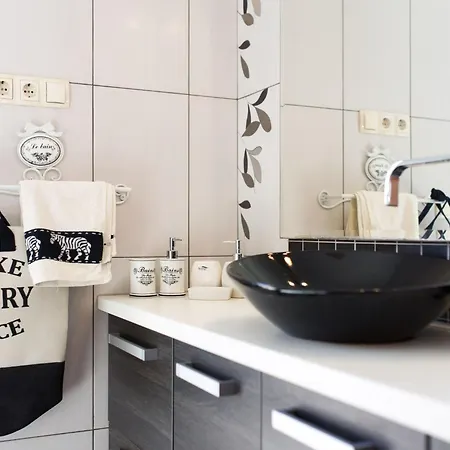 In Der Emily Mit Herrlichem Meerblick By Interhome Apartment