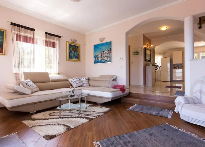 Apartment In Der Emily Mit Herrlichem Meerblick By Interhome *