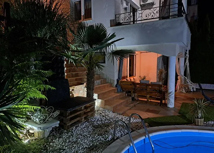 In Der Emily Mit Herrlichem Meerblick By Interhome *