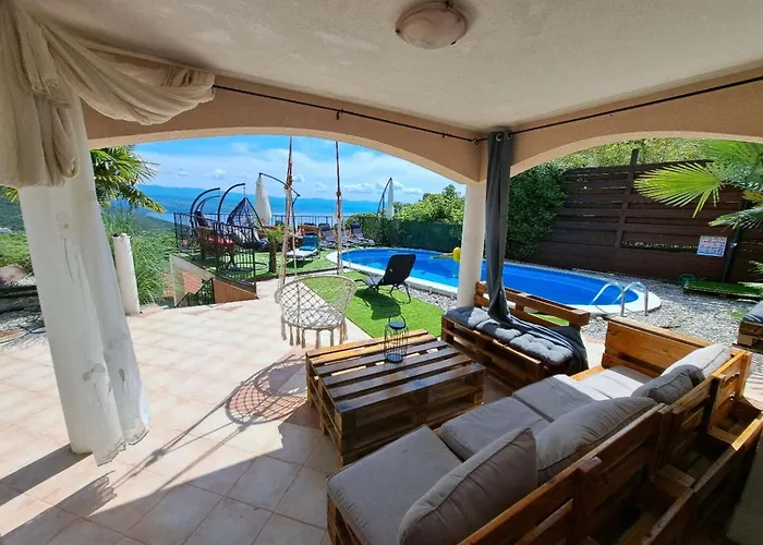 In Der Emily Mit Herrlichem Meerblick By Interhome Opric