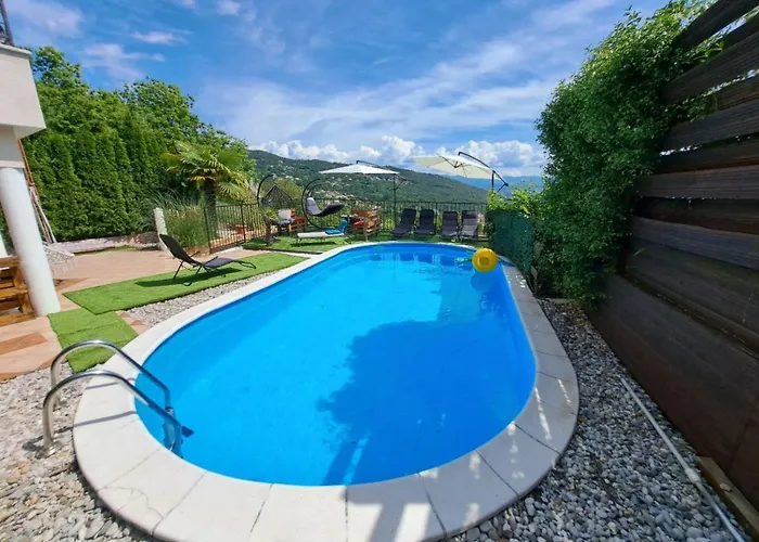 In Der Emily Mit Herrlichem Meerblick By Interhome *